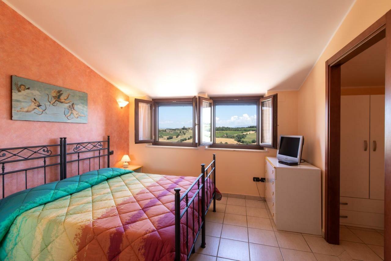 B&B La Casa Fra Gli Olivi マルシャーノ エクステリア 写真